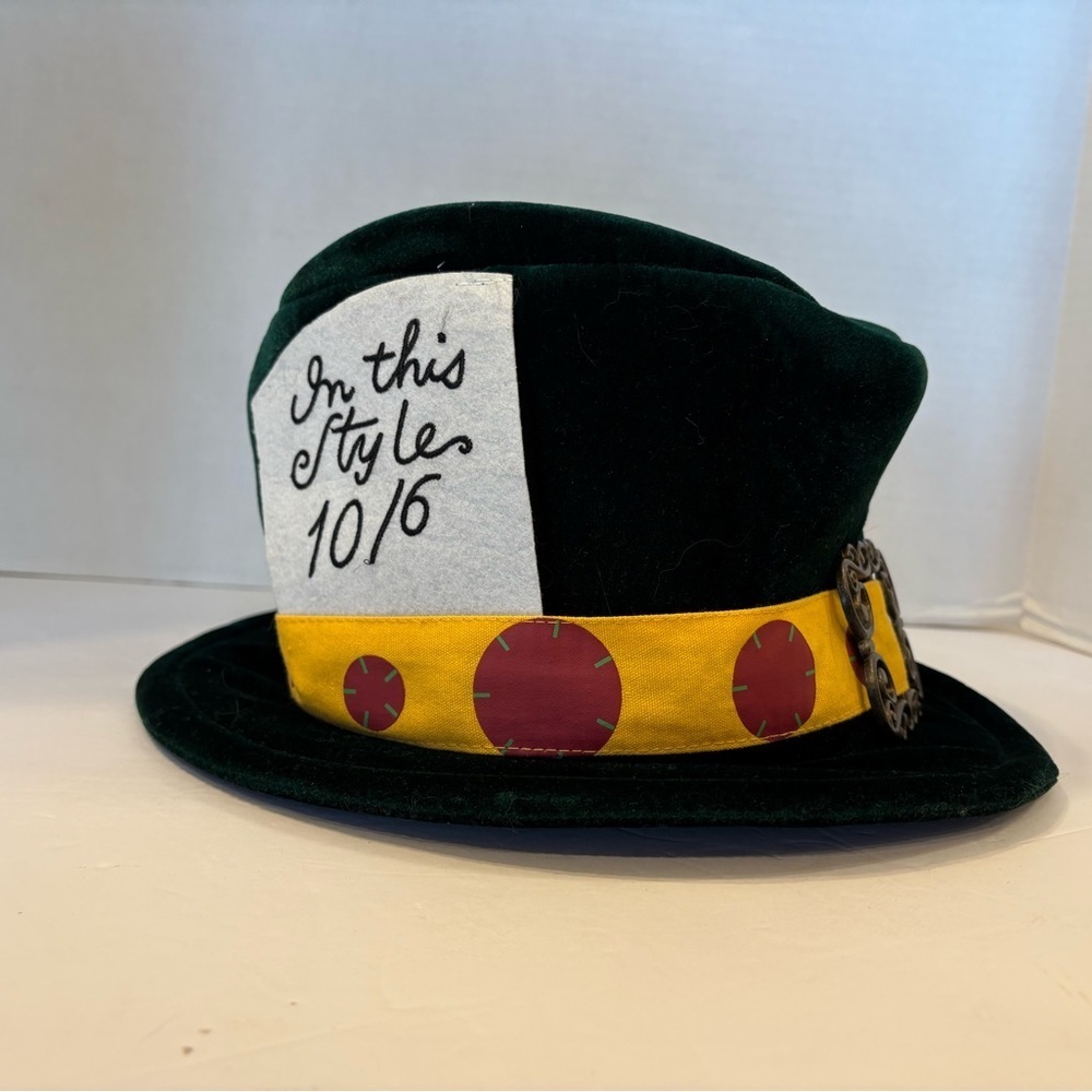 Alice in Wonderland Mad Hatter’s hat Halloween costume OS